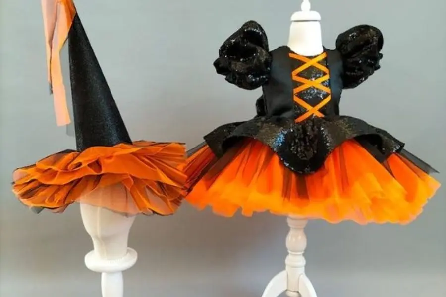 Trang phục Halloween cho các bé.
