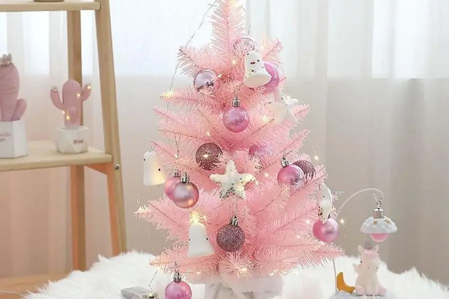 Cây thông Giáng Sinh màu hồng pastel cực phẩm.