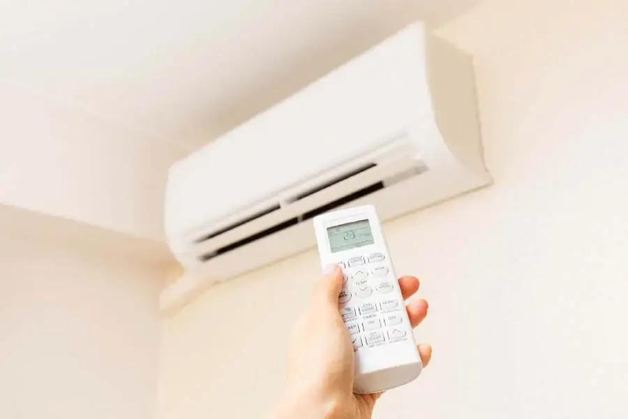 Cài chế độ máy lạnh chưa đúng có thể dẫn đến lầm tưởng về hư hỏng bộ phận cánh gió (Hình ảnh: Serviceaircon)