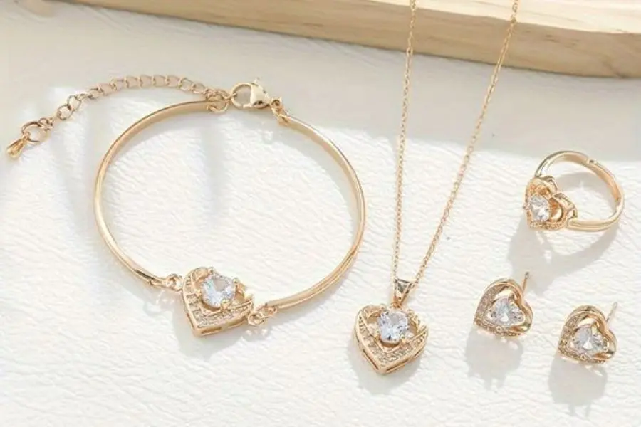 Trang sức tượng trưng cho sự vĩnh cửu và trường tồn.