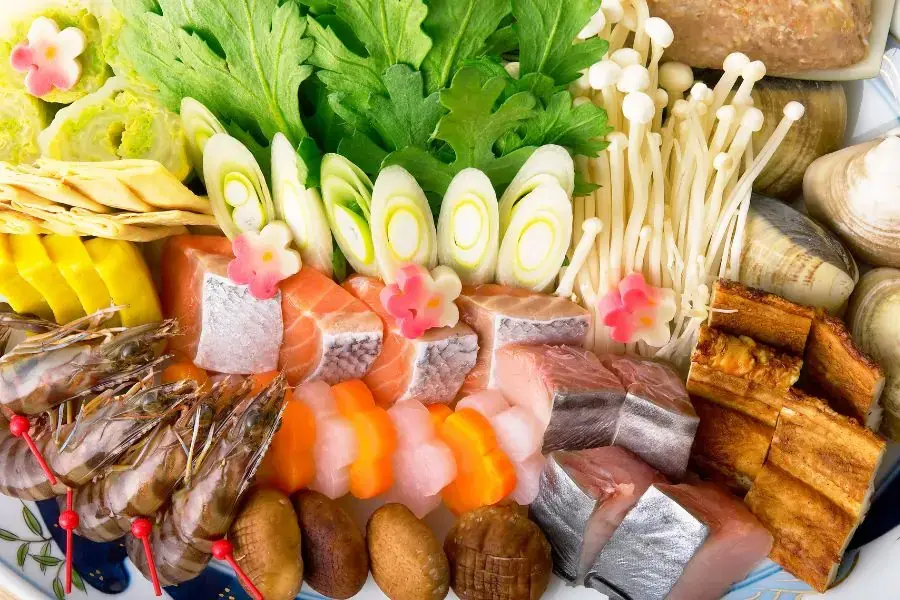 Chọn nguyên liệu tươi là một trong những tiêu chí để có món lẩu ngon