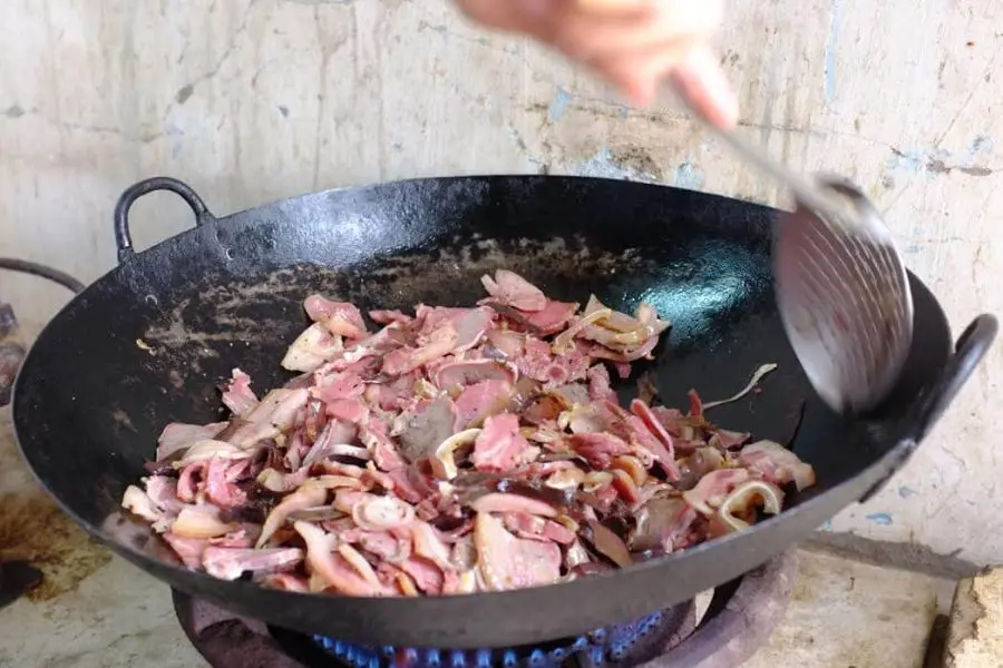 Cách xào giò thủ thơm ngon nức mũi.