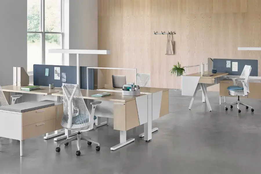 Văn phòng 30m2 sử dụng gam màu năng động trẻ trung