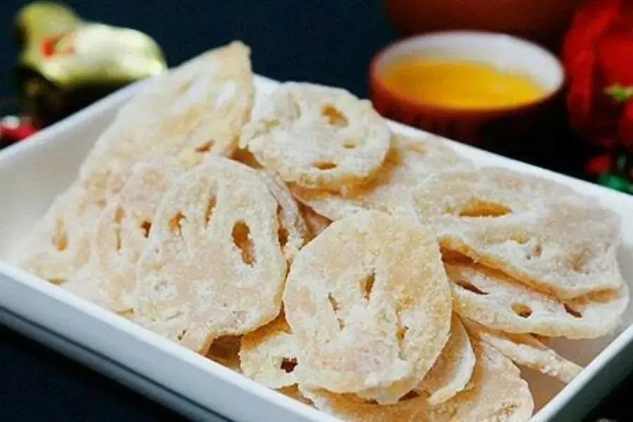Thành phẩm mứt củ sen
