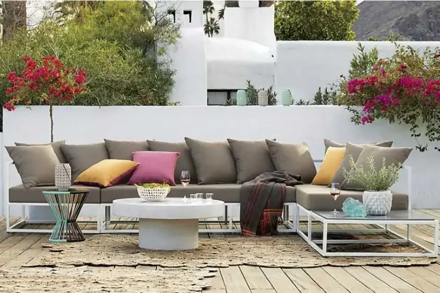 Vải Nylon còn được xem là bọc vải sofa ngoài trời chống thấm