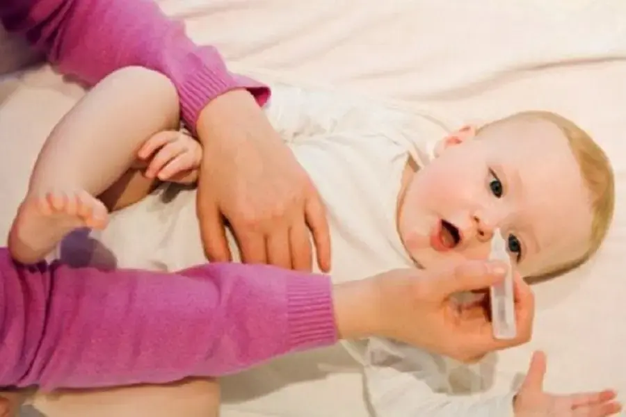 Nước muối sinh lý giúp bé ho dễ dàng hơn