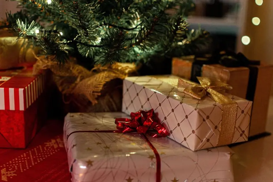 Ưu tiên những món quà Noel có tính thực tế cao.