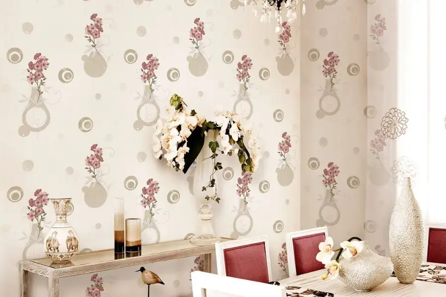 Giấy dán tường tinh tế, với đa dạng mẫu mã là sự lựa chọn đẹp cho không gian phòng cưới