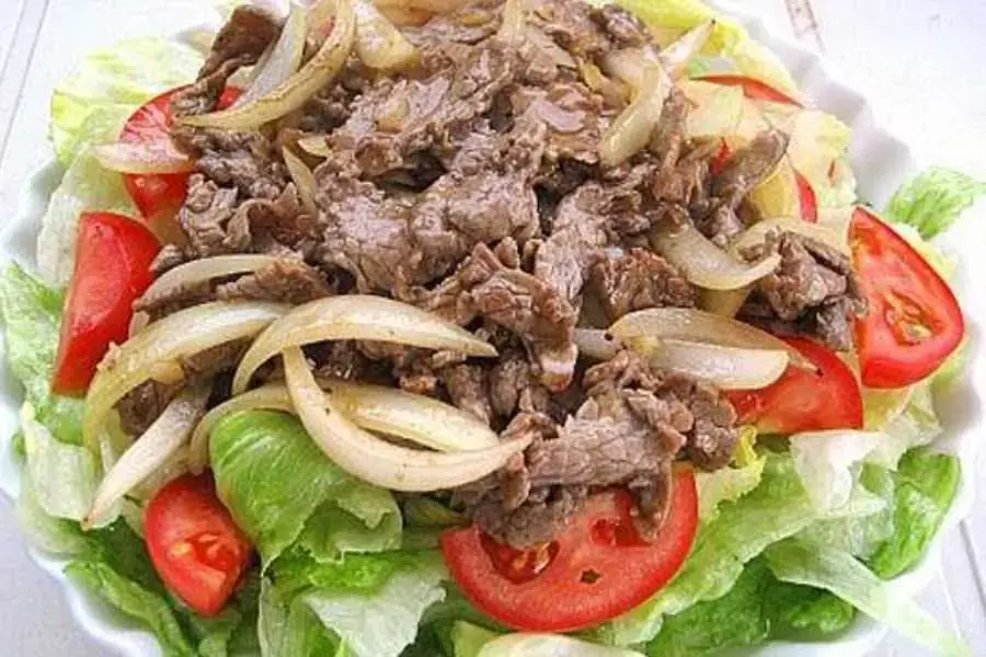 Thịt bò chứa vô cùng nhiều chất dinh dưỡng có lợi cho sức khỏe