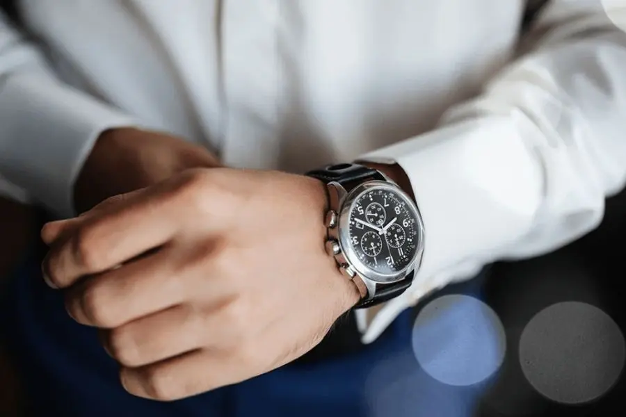 Chiếc đồng hồ mang lại vẻ đẹp lịch lãm, sang trọng cho quý đàn ông.