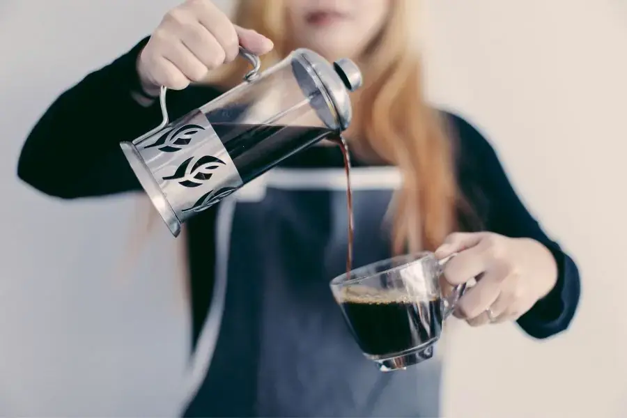 Nên uống cà phê một cách điều độ, khoa học, không nên uống vượt quá 400g/ngày