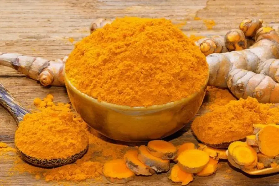 Sử dụng tinh bột nghệ để rửa mắt