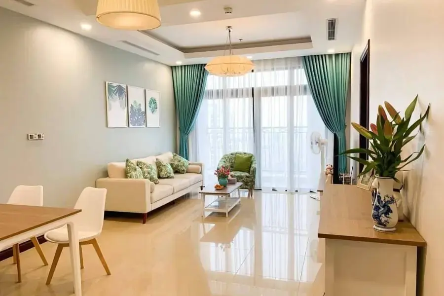 Vải taffeta có độ cứng vì được làm từ sợi nhân tạo