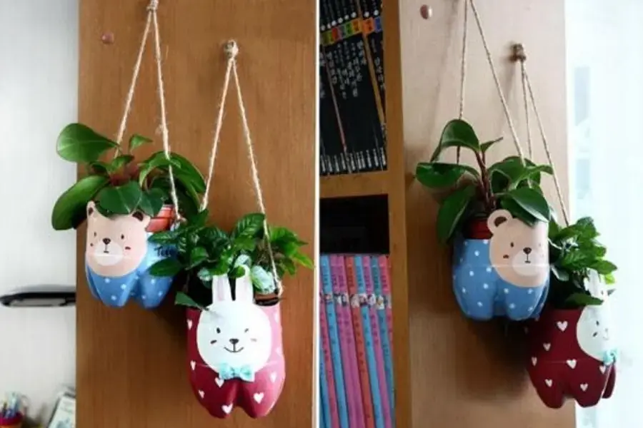 Trang trí thêm cho tủ sách thêm xanh với mẫu chậu treo tủ sách từ chai nhựa