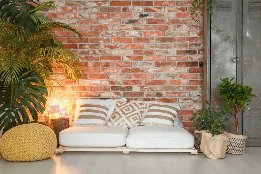 Bộ Sofa được ghép bằng 2 tấm gỗ Pallet đơn giản - sang trọng.