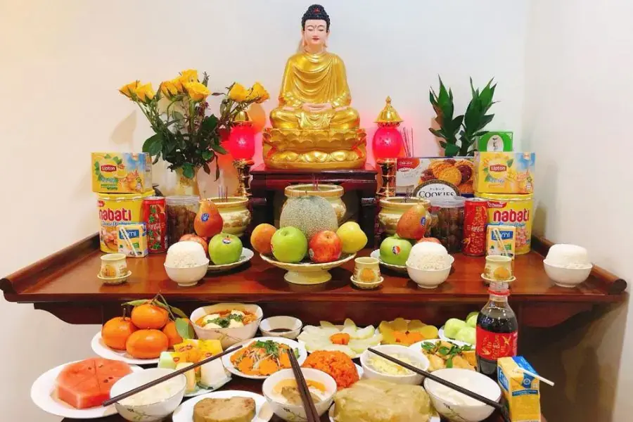 Mâm cúng Thần Linh và Gia Tiên