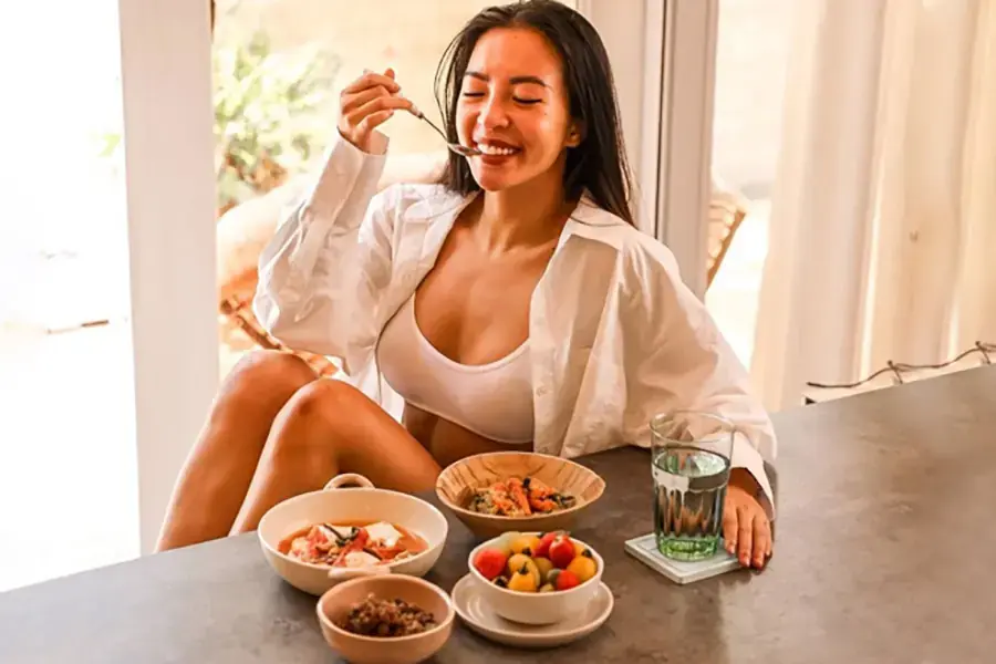 Việc ăn uống khoa học có ý nghĩa cực kỳ quan trọng để Hana duy trì vóc dáng cân đối và sức khỏe tốt