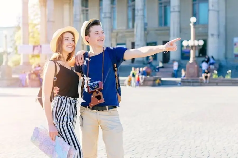 Một chuyến du lịch hai người là dịp hâm nóng tình cảm hiệu quả.