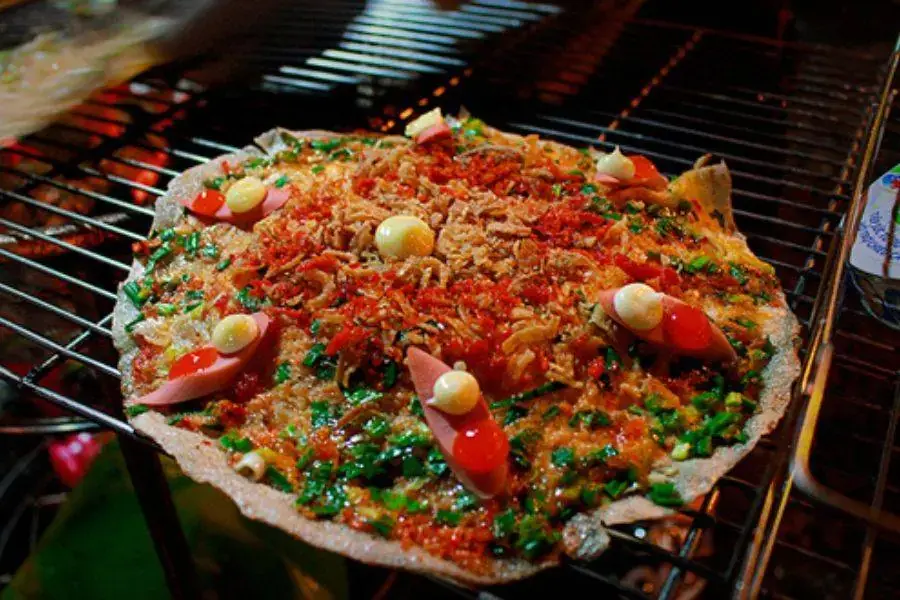 Món bánh tráng nướng đậm đà, nóng hổi
