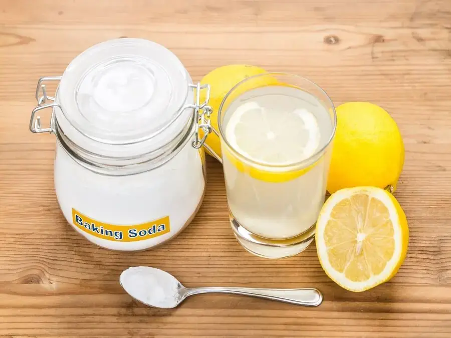 Chanh và baking soda là nguyên liệu tự nhiên được nhiều người lựa chọn để vệ sinh bếp hồng ngoại (nguồn: Đẹp 365)