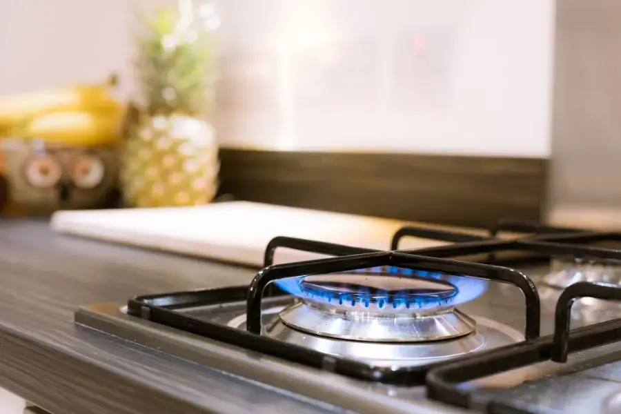 Giữ cho nhà bếp thông thoáng, sạch sẽ để nhanh chóng bay đi hơi sơn