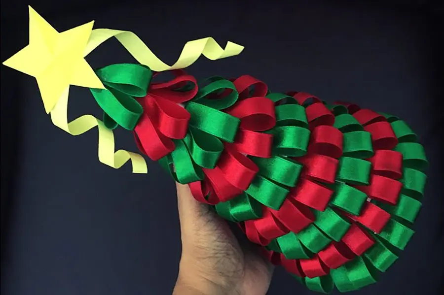 Đây cũng là món đồ trang trí Noel thích hợp để bạn làm tặng người thân.