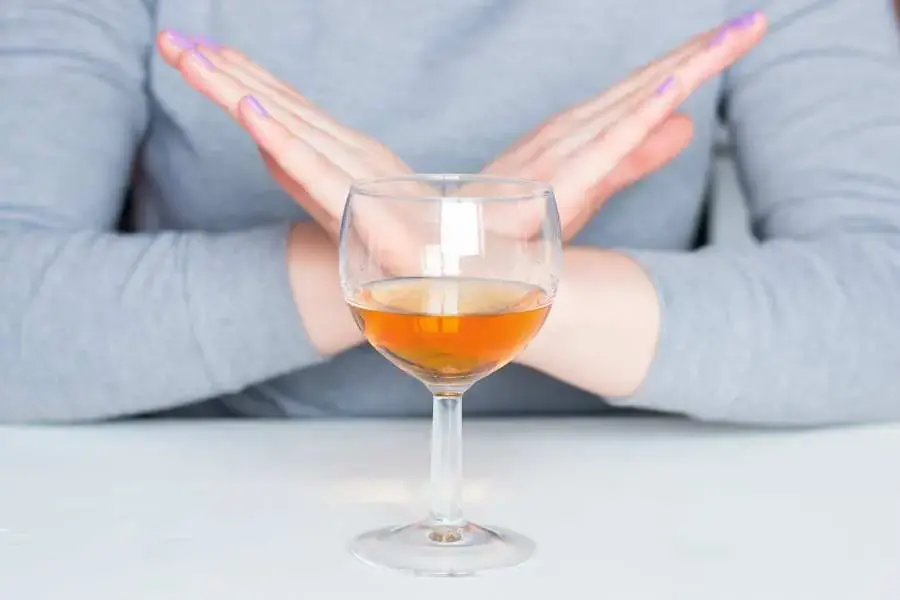 Tránh xa rượu bia, chất kích thích