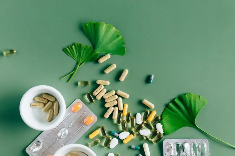 Tặng thực phẩm chức năng thể hiện bạn luôn quan tâm đến sức khỏe của người nhận và mong muốn họ mạnh khỏe.
