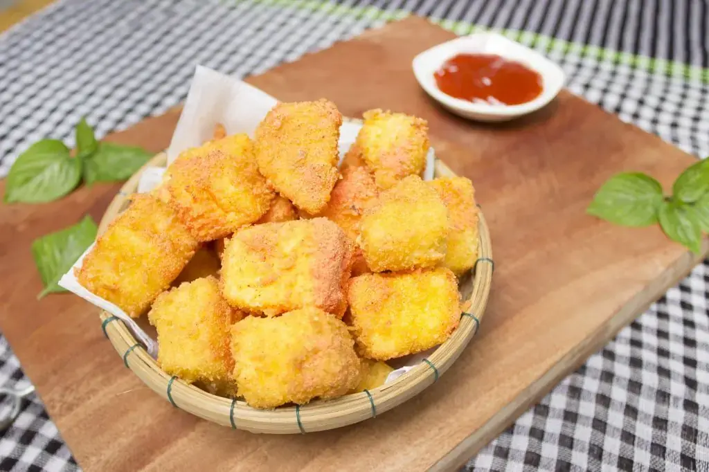 banh-sua-tuoi-chien-gion-1024x682