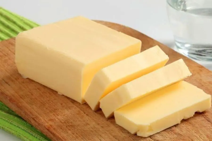 Phô mai béo ngậy, giúp tăng cân hiệu quả.