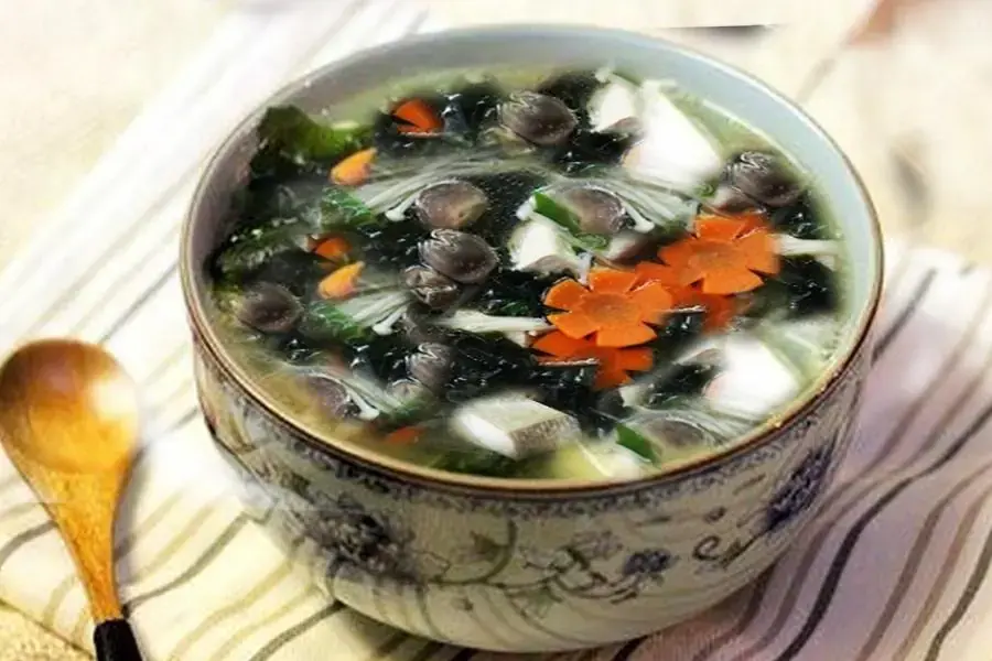 Món canh rong biển thanh mát Hàn Quốc