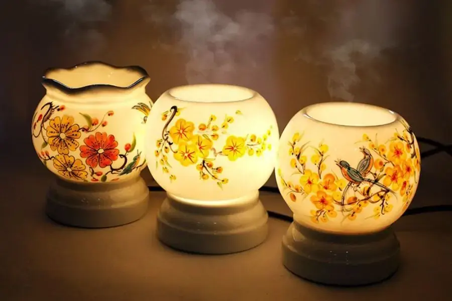 Đèn xông tinh dầu.
