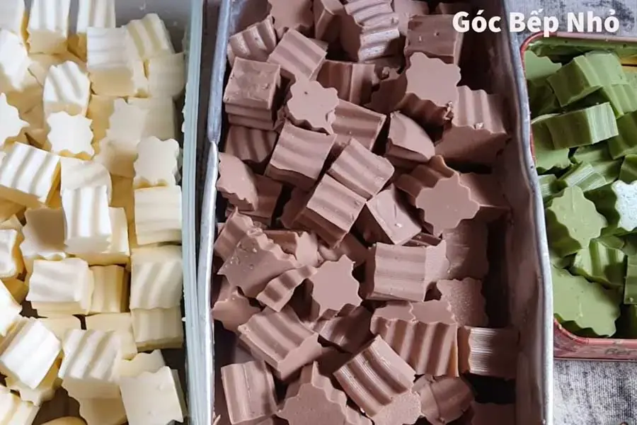 Cắt nhỏ thạch rau câu