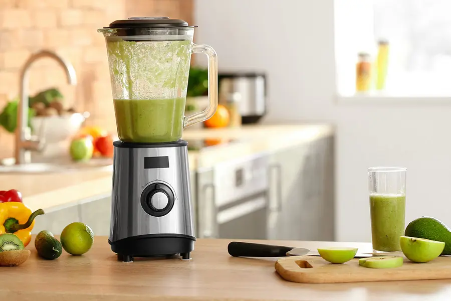 Máy xay sinh tố là món quà gia dụng hữu ích cho dịp 20/10.