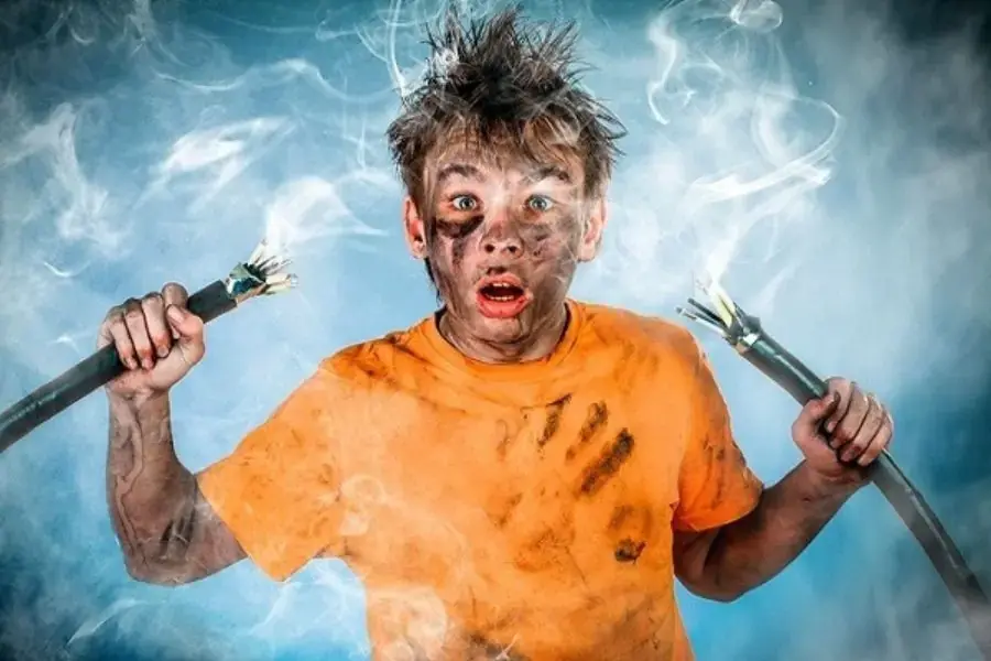 Nguy cơ điện giật do hệ thống dây điện nổi bị hở