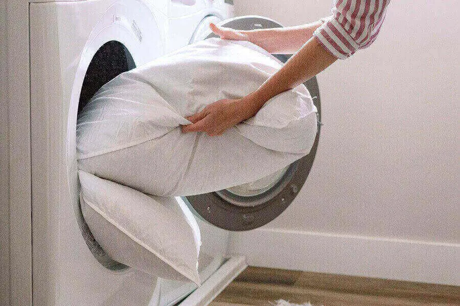 Giặt gối tựa lưng bằng máy giặt
