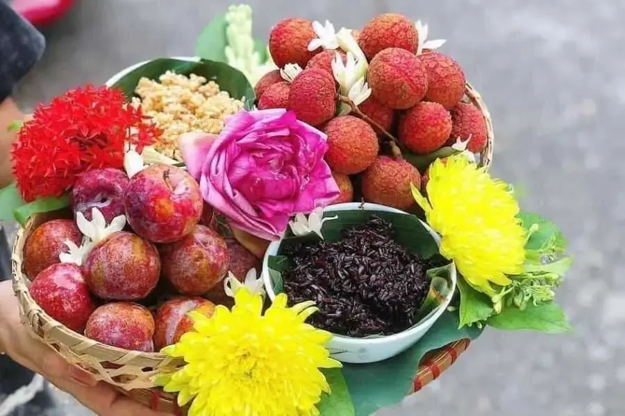 Lễ vật và thực phẩm ở mâm cúng Tết Đoan Dương sẽ có sự khác biệt đối với từng miền