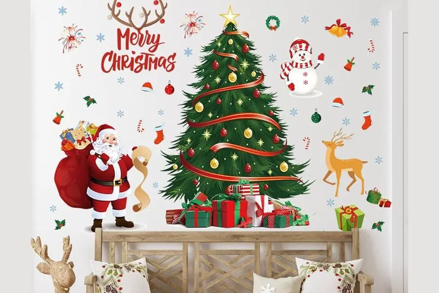 Mẫu decal cây thông Noel xanh rực rỡ cùng ông già Noel.