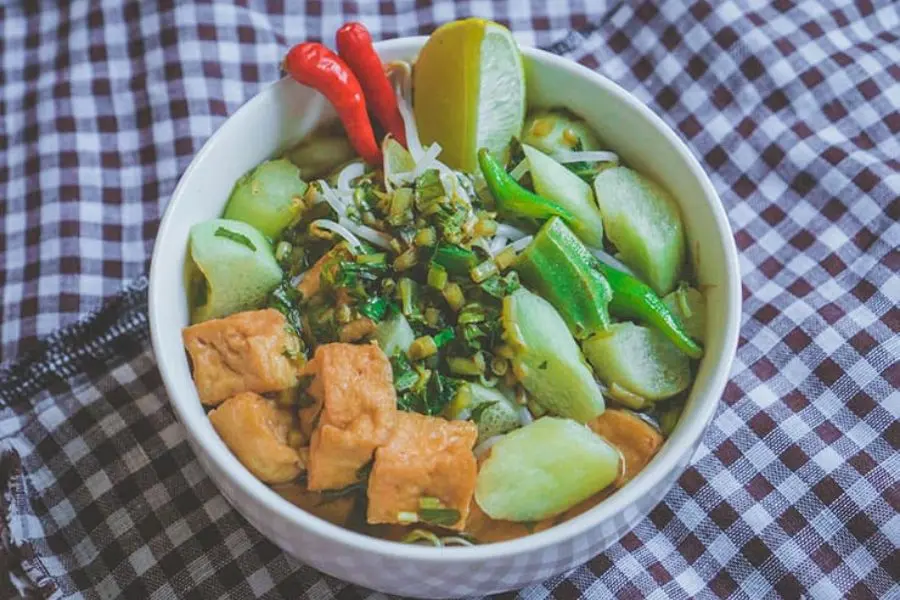 Canh chua chay - Món canh chay đơn giản nhưng vẫn đầy đủ các dinh dưỡng cần thiết.