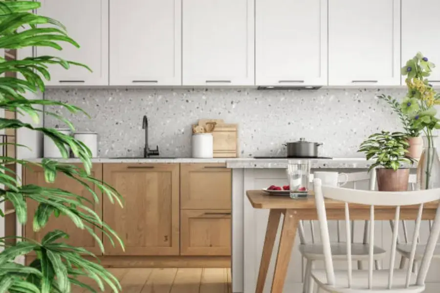 Sử dụng cây xanh và nội thất gỗ - đá cho căn bếp gia đình