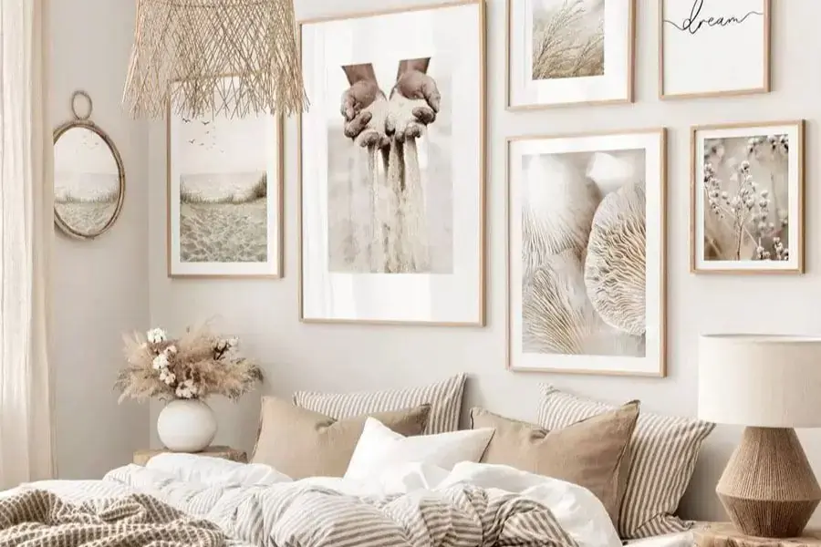 Sử dụng tranh treo decor phòng ngủ vintage