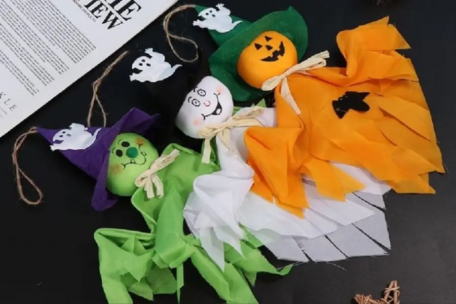 Hình nộm trang trí Halloween mầm non.