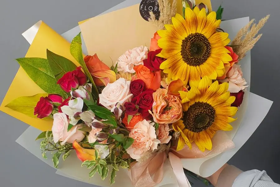 Bó hoa kết hợp - Tình nồng cho em.