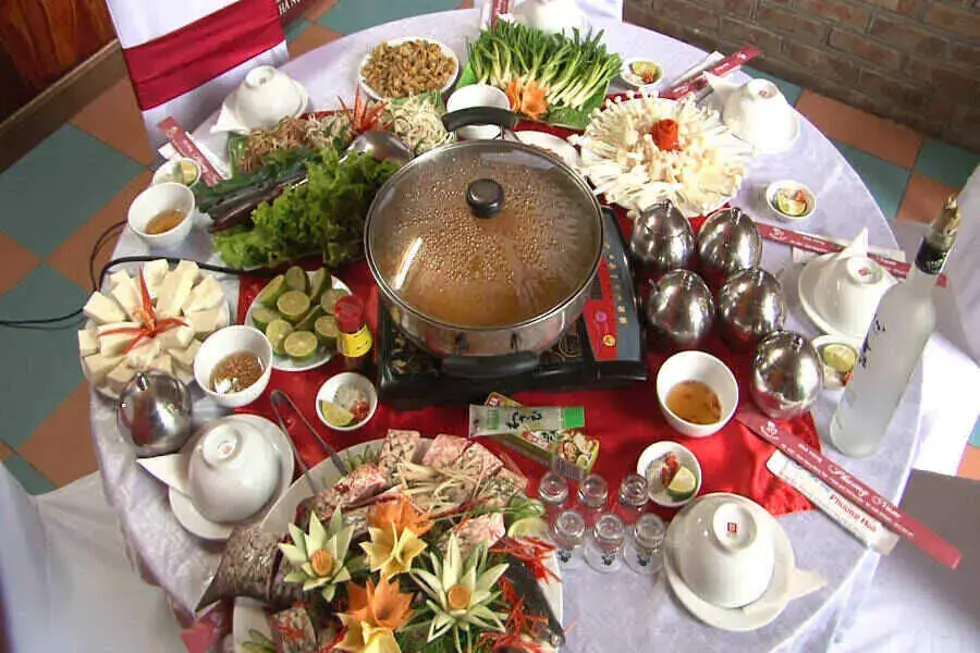 Thực đơn đám cưới của người miền Bắc thường thanh đạm và quan trọng hình thức.