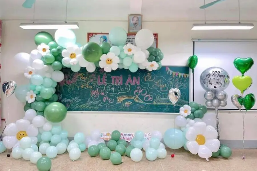 Mẫu trang trí bảng 8/3 đẹp, số 16.