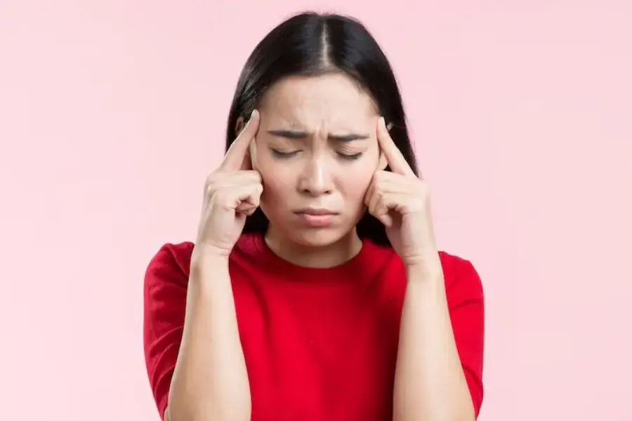 Vị trí đau, mức độ nghiêm trọng và triệu chứng là yếu tố quyết định cho chẩn đoán.
