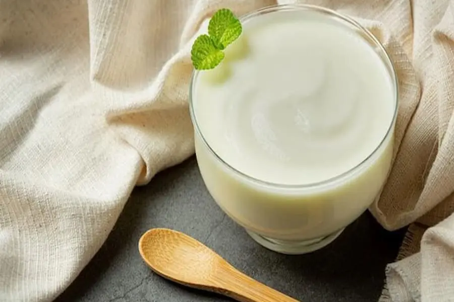 Ăn sữa chua không đường khi đang giảm cân.
