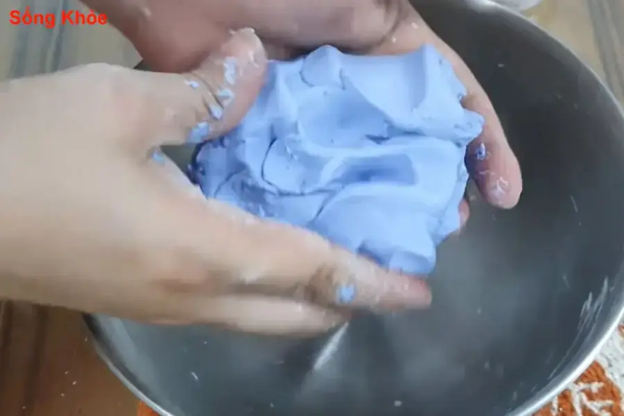 Nhồi bột thật mịn