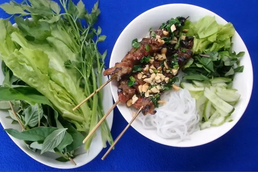 Thành phẩm món bún thịt nướng sau khi chế biến