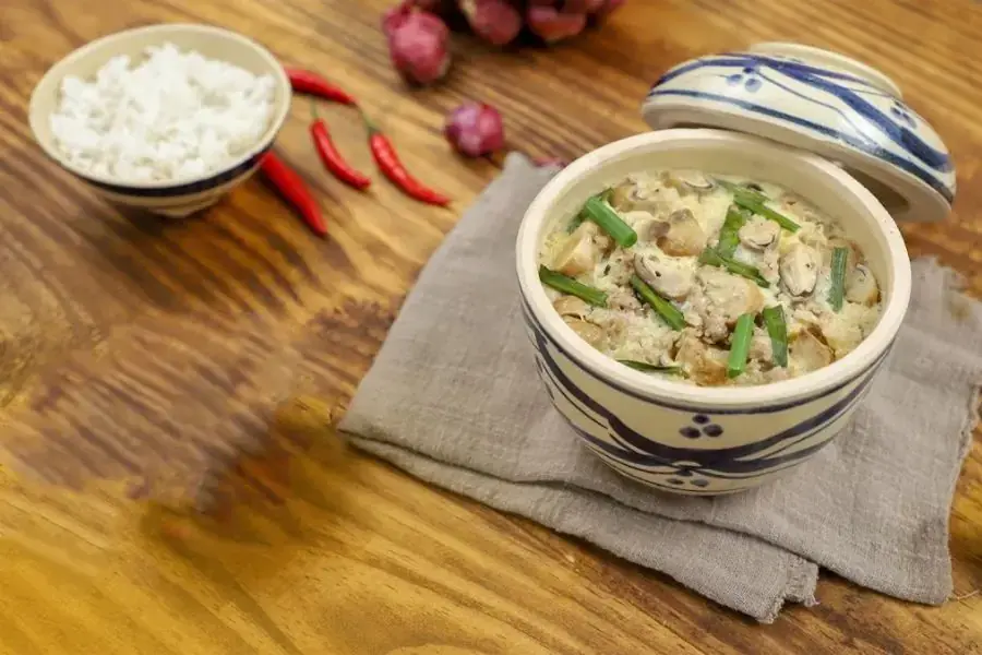 Trứng hấp nấm rơm - Món ăn đơn giản, dễ thực hiện lại bổ dưỡng.